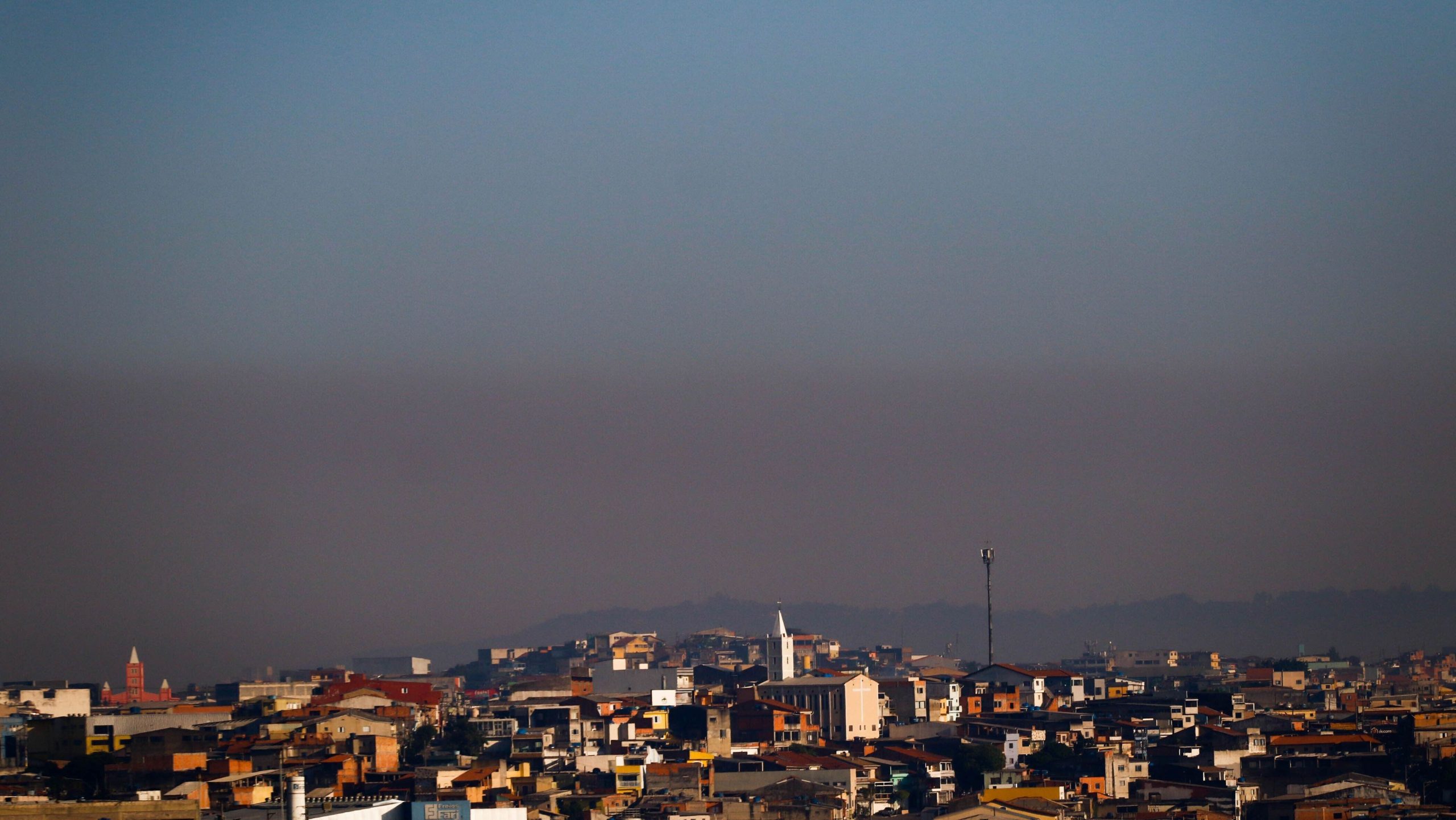 Baixa umidade no ar em grande parte do país devido a bloqueio atmosférico