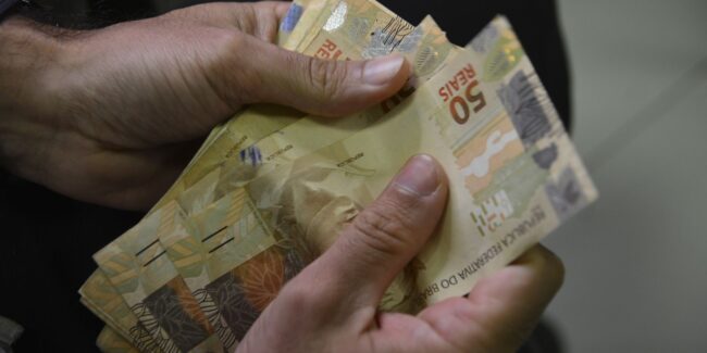 Codefat aprova calendário do abono salarial de 2025