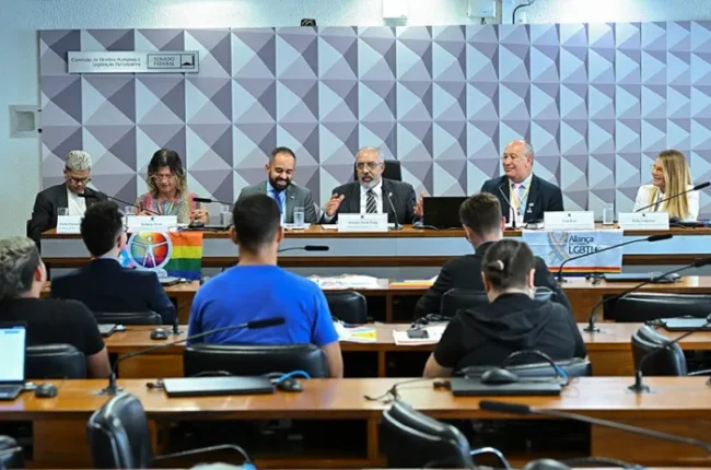 Debate pede fortalecimento dos direitos humanos e da comunidade lgbtqia+