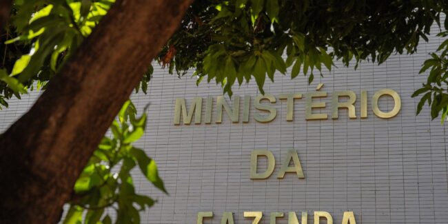 Estatais federais em dificuldade poderão pedir aportes da união
