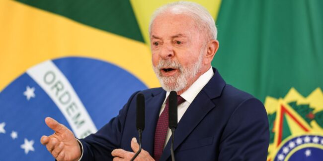 Lula descarta privatização dos correios