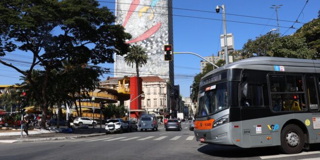 Prefeitura de sp anuncia aumento nas passagens de ônibus para r$ 5,30