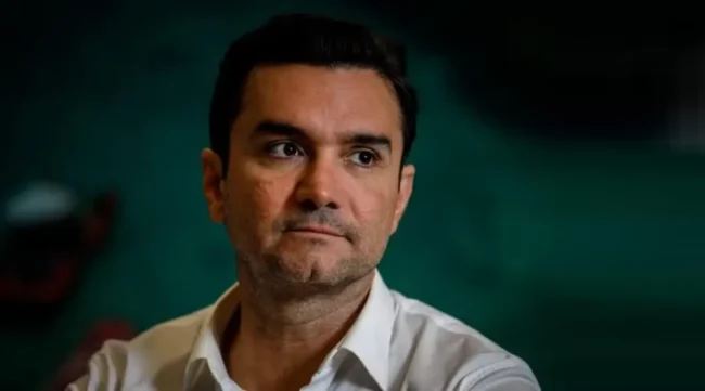 União brasil expulsa celso sabino após ministro ignorar determinação e seguir no governo lula