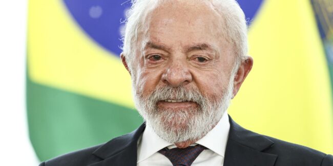 Antes da viagem ao panamá, lula conversa com presidente mulino