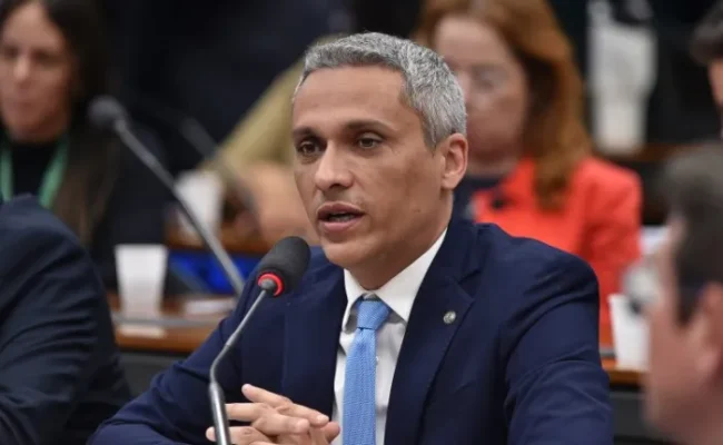Comissão aprova proibição de propaganda com apelo erótico envolvendo crianças e adolescentes