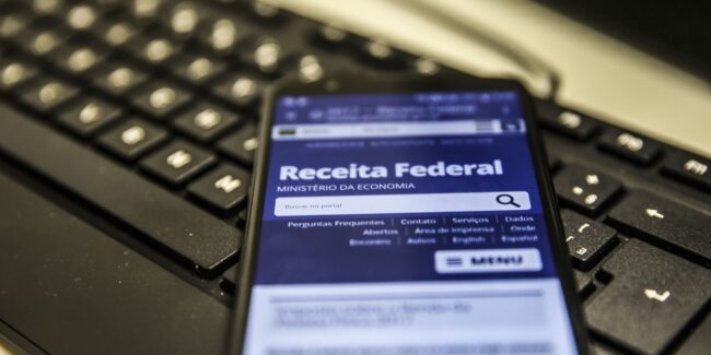 Comprovantes para imposto de renda devem ser enviados até esta sexta