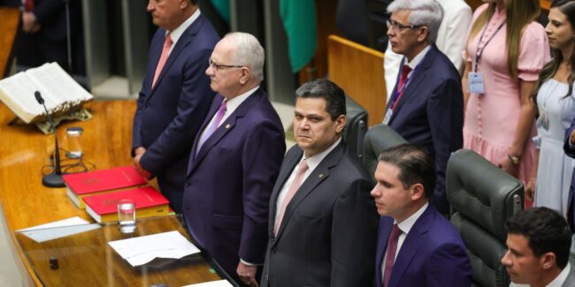 Davi alcolumbre prega convivência pacífica entre poderes