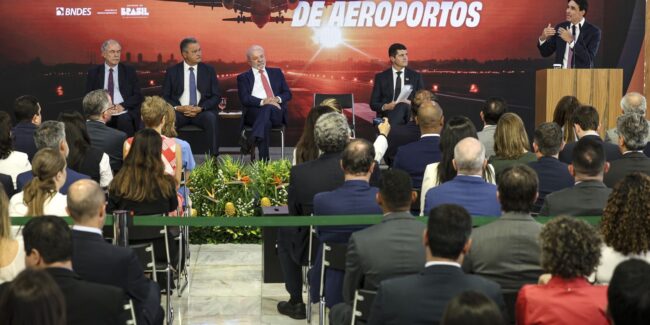 Ministro celebra anúncio de r$ 5,7 bi para ampliar aeroportos no país