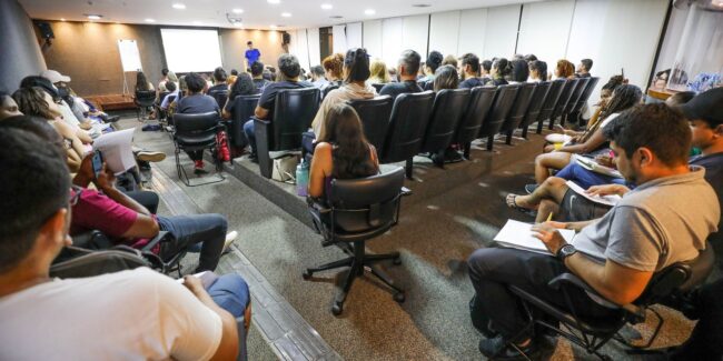 Programa leva professores de escolas públicas a intercâmbio no panamá