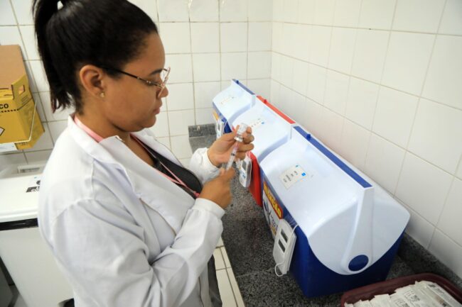 Dia d contra a gripe: prefeitura intensifica imunização contra influenza em diversos pontos da cidade