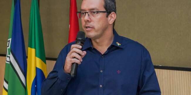 Após ser afastado pelo stf, prefeito de macapá renuncia ao cargo
