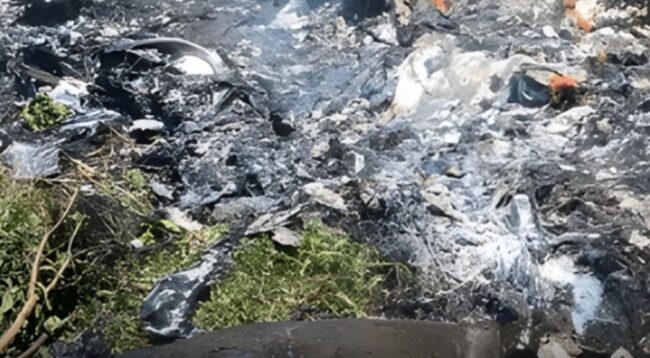 Avião de pequeno porte cai e deixa dois mortos no rio