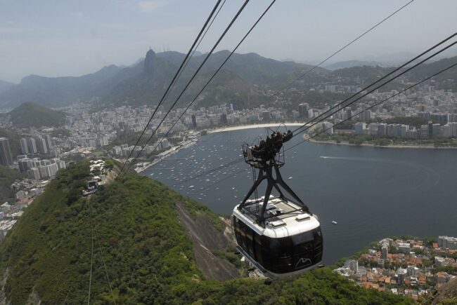 Justiça anula licença para instalação de tirolesa no pão de açúcar