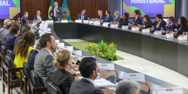 Lula se despede de ministros e confirma alckmin como vice em chapa