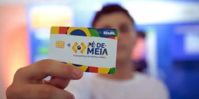 Pé-de-meia paga incentivos a alunos nascidos em setembro e outubro