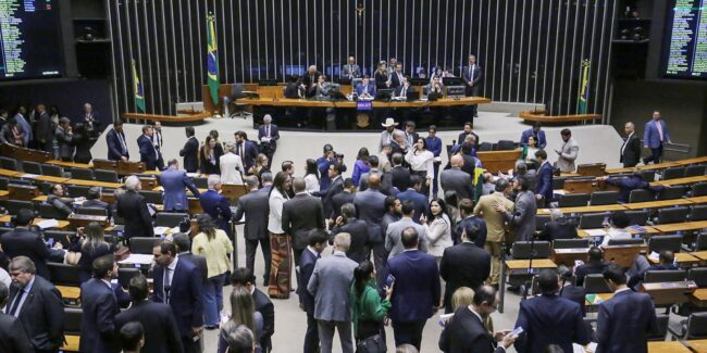 Câmara aprova medida provisória com novas regras para seguro-defeso