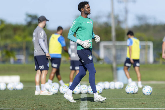 Lista de relacionados do bahia tem novidade da base e atacante de volta após lesão