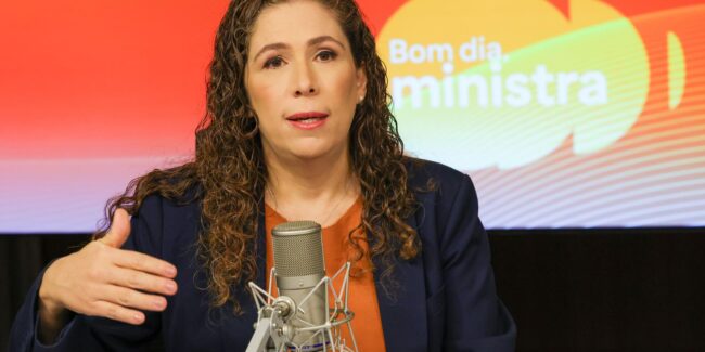 Novos cargos são para recompor capacidade do estado, diz ministra