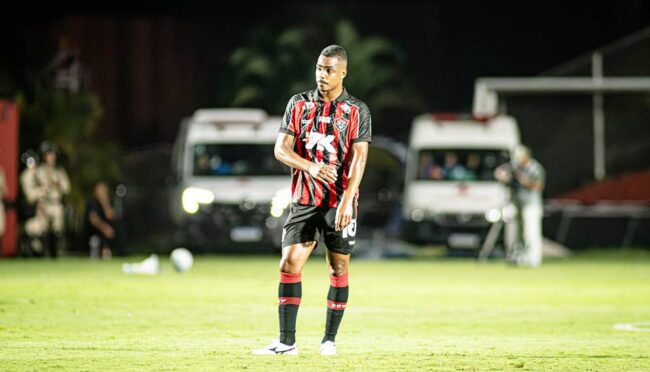 Volante sente incômodo e desfalca o vitória na copa do nordeste