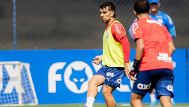 Bahia trabalha em dois períodos e prioriza construção de jogadas