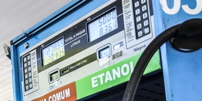 Brasil sentiu menos o aumento do petróleo que outros países, diz ineep