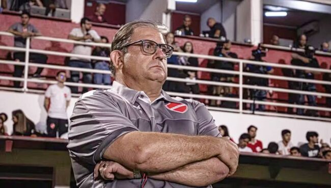 Com guto ferreira, vila nova faz excelente campanha e lidera a série b