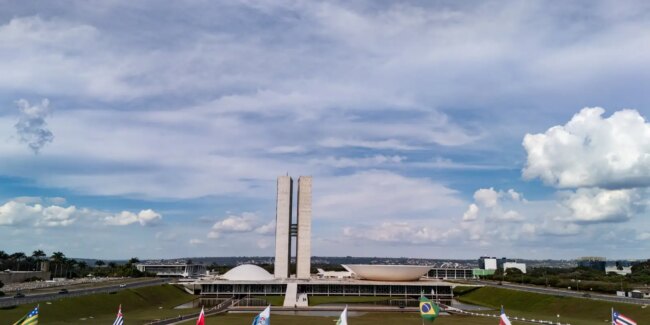 Congresso tem agenda esvaziada com são joão e copa