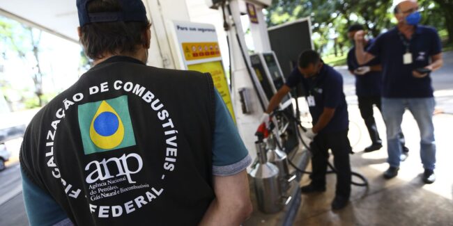 Em três meses, anp fez 21 autuações por preço abusivo de combustível