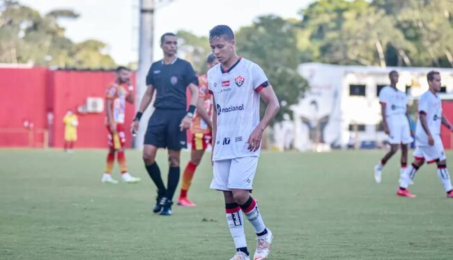 Ex-meia do vitória é anunciado por clube da 2ª divisão do baianão