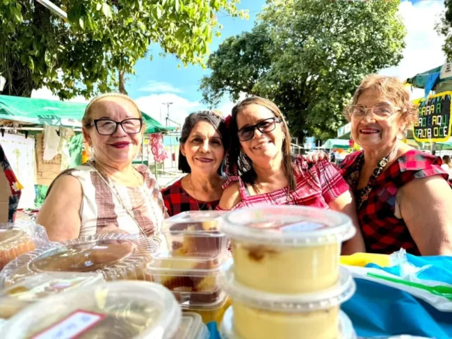 Feirinha do grupo de convivência amizade e paz movimenta centro administrativo
