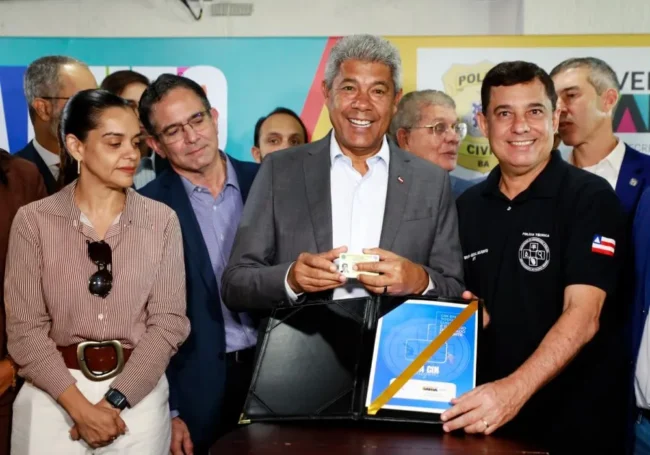 Governo da bahia inicia emissão da nova carteira de identidade nacional em policarbonato