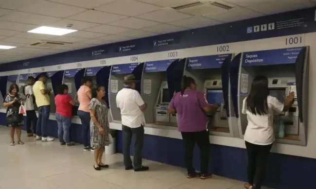 Lucro dos bancos chega a r$ 255 bilhões e gera debate sobre juros