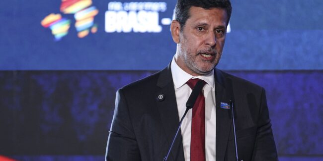 Mec: queda do analfabetismo no brasil é ligada a políticas na educação