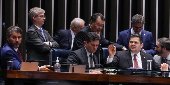 Senado aprova uso do fundo do pré-sal para dívidas do agro