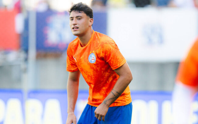 Alejo veliz tem estreia comentada por ceni, que aprova estilo do novo camisa 9