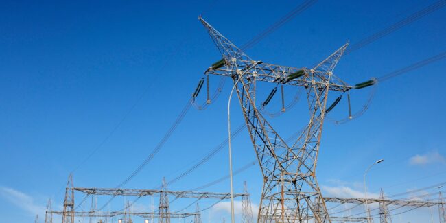 Consumidores poderão escolher fornecedores de energia a partir de 2027