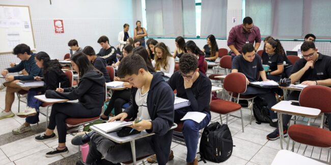 Alunos do prouni podem solicitar bolsa permanência de r$ 700 por mês