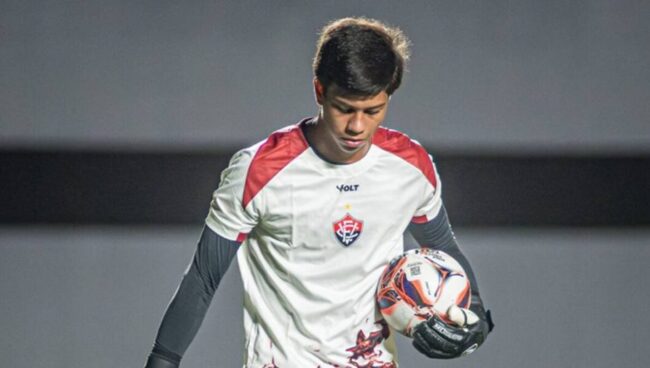 Goleiro deixa o vitória para atuar no futebol universitário dos eua