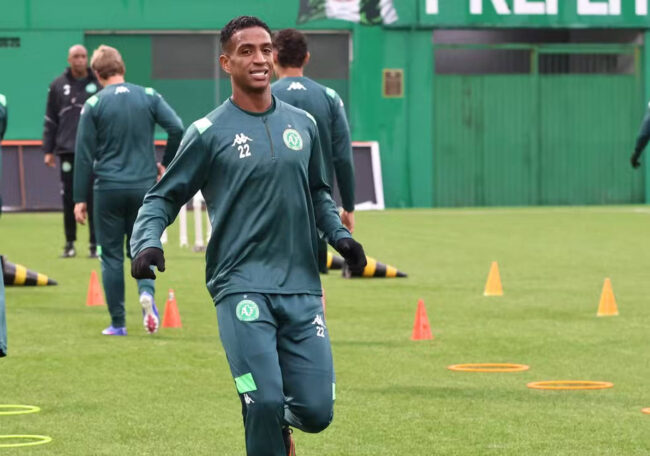 Olho no adversário: chapecoense teve intertemporada com saídas de atletas e lesão de reforço