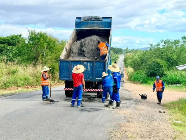 Recuperação da ba-650 entre itagibá e ipiaú avança após solicitação do prefeito marquinhos ao governo da bahia
