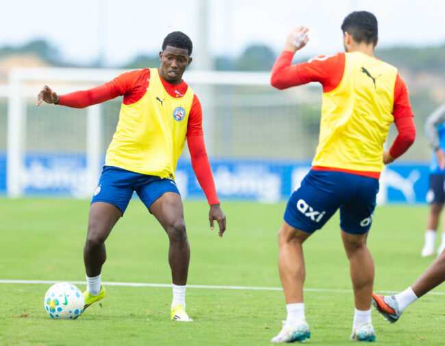 Ruan pablo treina com time principal e deve jogar em amistosos do bahia
