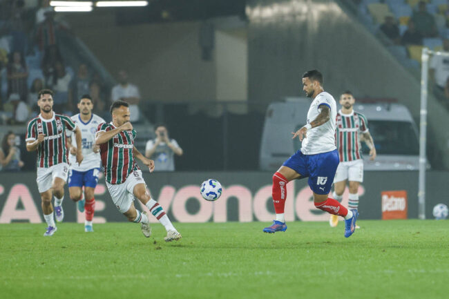Saiba onde assistir ao amistoso fluminense x bahia; dois canais são gratuitos