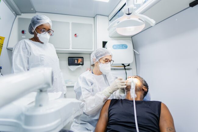 Upas de salvador oferecem atendimento odontológico
