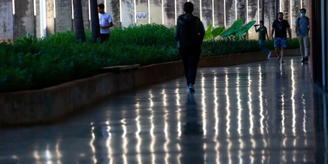 Universidades tem até sábado para pedir implantação de cuidoteca
