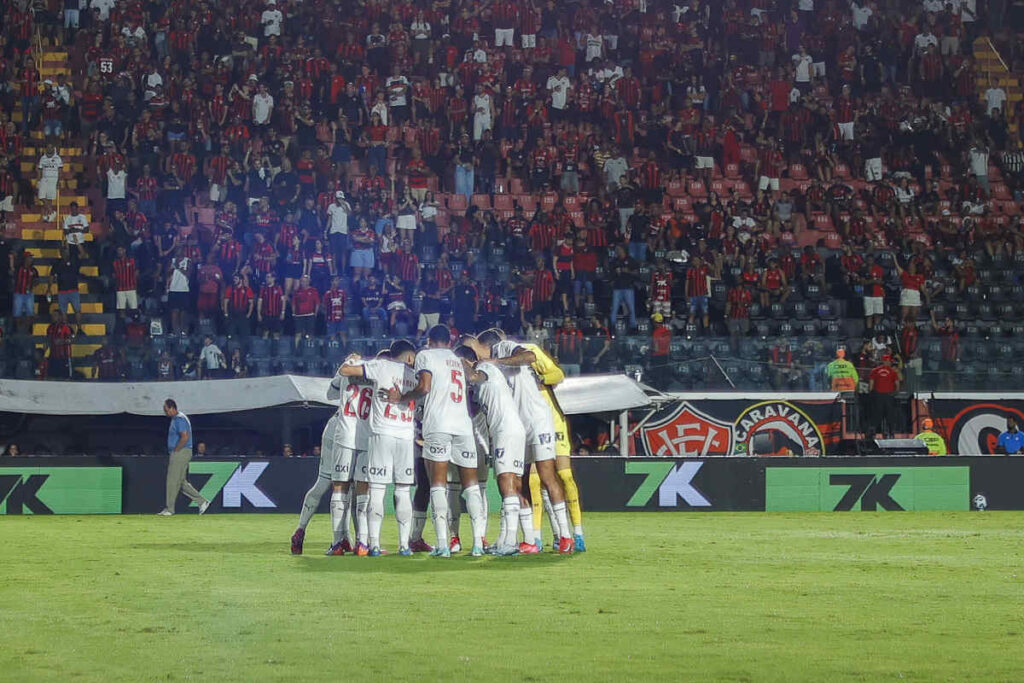 Após empate com lanterna, bahia enfrentará rival com melhor aproveitamento como mandante