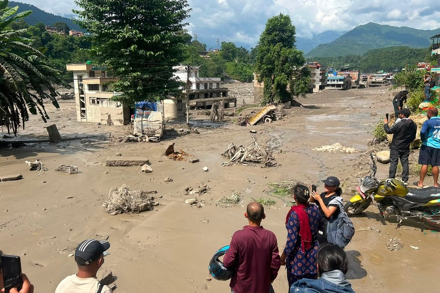 Avalanche de lama na fronteira do nepal com o tibete deixa 160 mortos e quase 1000 desaparecidos – imprensa bahia