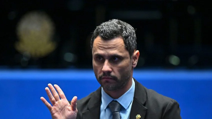 Cleitinho fala em acabar com apreensão de veículo por não pagar ipva