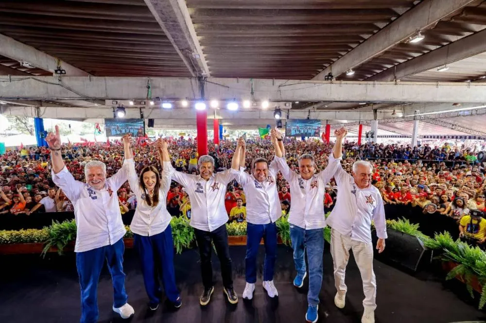 Convenção de jerônimo reúne mais de 30 mil pessoas e mostra a grande força do time de lula na bahia