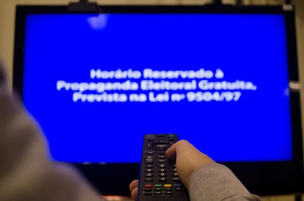 Eleitores de baixa renda são os que mais acompanham horário eleitoral, aponta btg/nexus