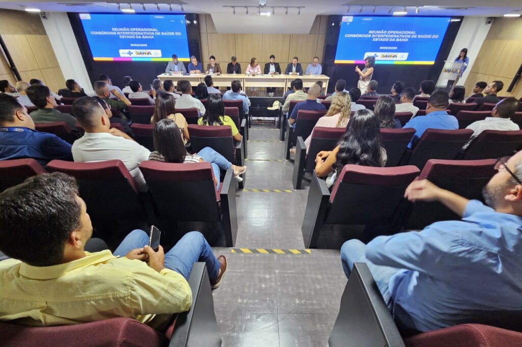 Gestores debatem estratégias para aprimorar a saúde na bahia.